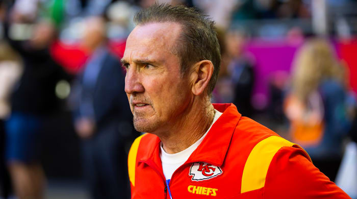 Chiefs defensive coordinator Steve Spagnuolo against the Eagles during Super Bowl LVII at State Farm Stadium.
